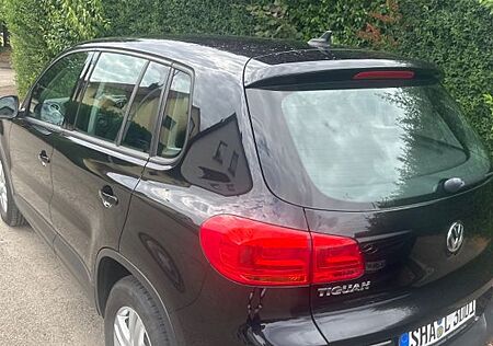 VW Tiguan Volkswagen 1.4 TSI 92kW BMT Sport & Style Sport ...