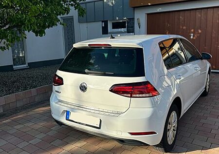 VW Golf Volkswagen 1.0 TSI 63kW