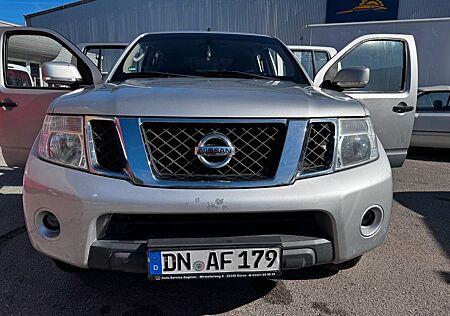 Nissan Navara Pickup Double Cab SE 4X4