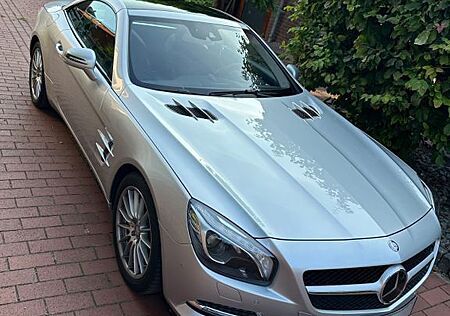 Mercedes-Benz SL 400 -Voll, Original 12000 km, ABC, deutsch