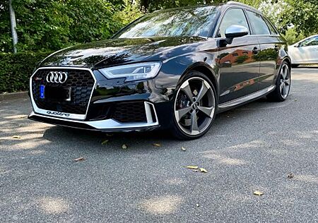 Audi RS3 2.5 TFSI /non OPF/B&O/PANO/RS-AGA /RS-Sitze