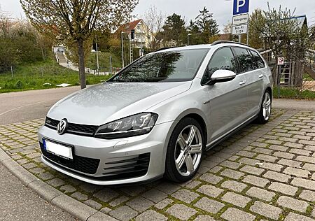 VW Golf Volkswagen 7 GTD Variant Top Ausstattung ACC Panorama