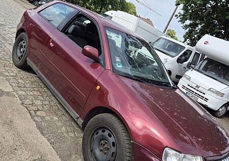 Audi A3 1.8 Ambiente Ambiente zu verkaufen.