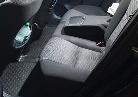 Toyota Avensis TEC-Edition 2.2 D-4D Automatik TEC-E...