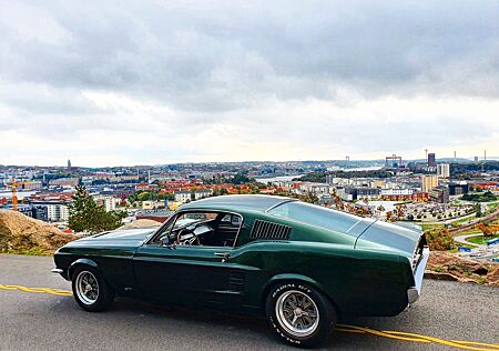 Ford Mustang Fastback GT 390 S-code 4-speed