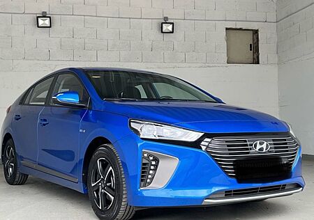 Hyundai Ioniq 1.6 HYBRID Trend Allwetterreifen