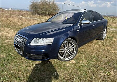 Audi S6 5.2 tiptronic quattro
