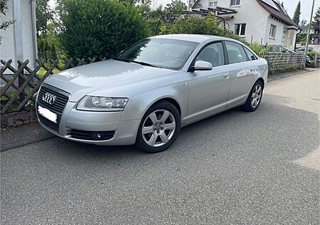 Audi A6 2.4 -