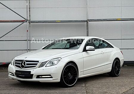 Mercedes-Benz E 200 E Coupe 200 CGI Avantgarde BlueEfficiency 19"