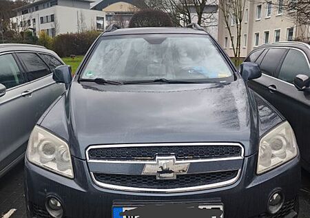 Chevrolet Captiva 2.4 LT 4WD 7-Sitzer LT Benzin + LPG