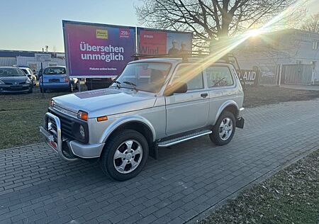 Lada Urban 4x4