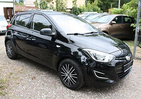 Hyundai i20 FIFA World Cup Edition/TÜV/AU 12/2026
