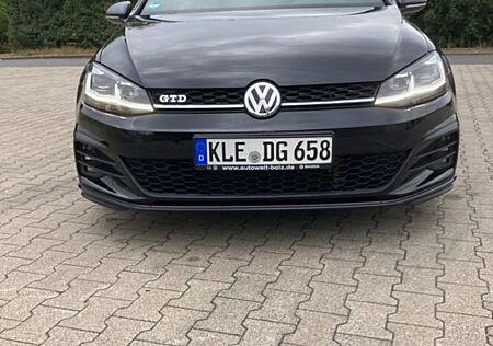VW Golf Volkswagen 2.0 TDI 135kW SCR DSG GTD GTD