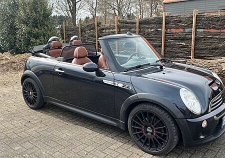 Mini Cooper S Cabrio Sidewalk