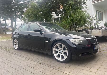 BMW 330i -