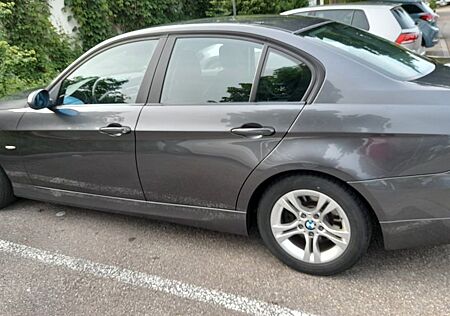 BMW 318i -