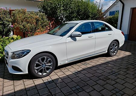 Mercedes-Benz C 300 Autom. -Avantgard, Distronic, Navi Command