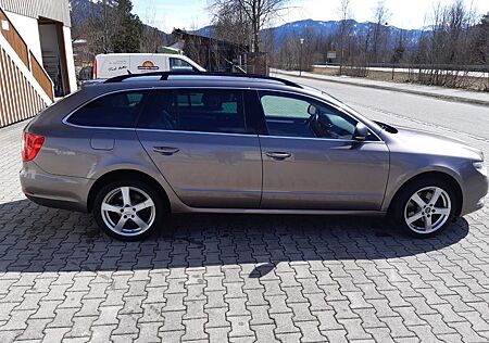 Skoda Superb 1.8 TSI 4x4 Elegance Combi Elegance