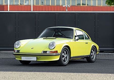 Porsche 911 Urmodell 911 2,2S HELLGELB MATCH. NUMBERS FULL RESTORED
