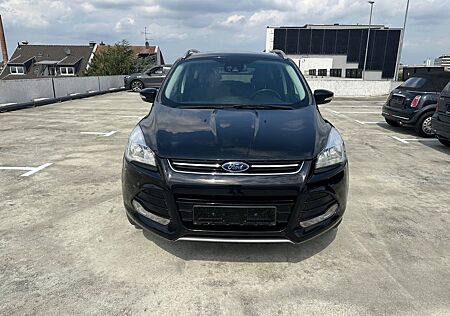 Ford Kuga Titanium,Navi,Klima,ALUS,PDC,Leder,AHK