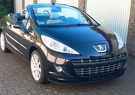 Peugeot 207 CC JBL Vollleder PDC Sitzheizung Tüv 04.2027