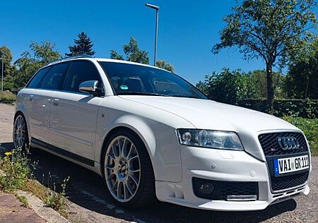 Audi S4 4.2 quattro Avant -