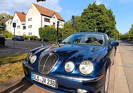 Jaguar S-Type V8 -