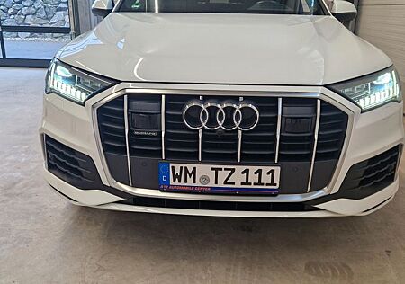 Audi Q7 55 TFSI Quattro Tiptronic - 7 Sitz
