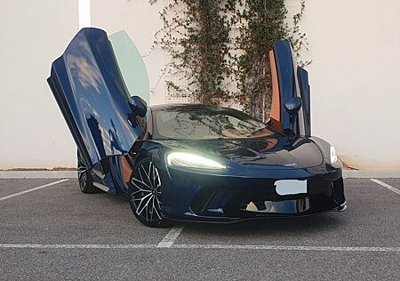 McLaren GT