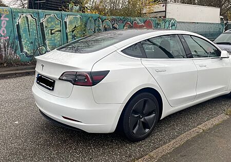 Tesla Model 3 Standard-Reichweite Plus - Hinterrad...