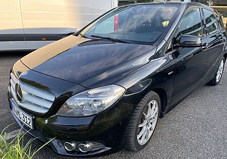 Mercedes-Benz B 200 CDI BlueEFFICIENCY -