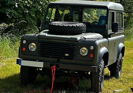 Land Rover Defender 90