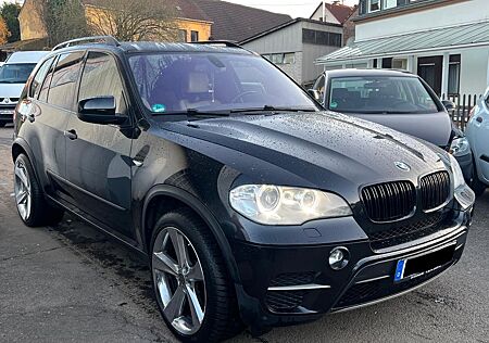 BMW X5 xDrive40d - 7 Sitzer - AHK