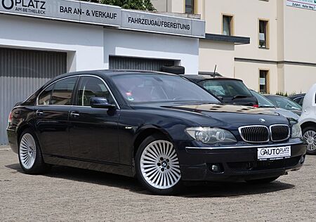 BMW 750i *SOFT-CLOSE *ACC-TEMPOMAT *LEDER *S.HEFT
