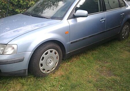 VW Passat Volkswagen 1.8 Basis