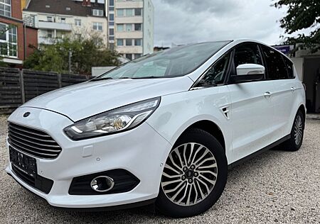 Ford S-Max Titanium/7-SITZER/AUT/SHZ/KLIMA/R-CAM/PANO