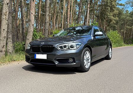 BMW 118i Urban Line Mineralgrau Anthrazit Grau