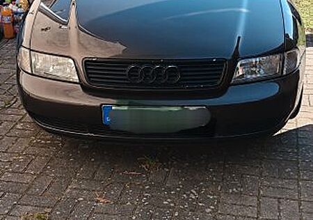 Audi A4 2.4 Avant -