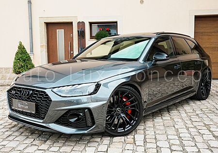 Audi RS4 Avant Quattro