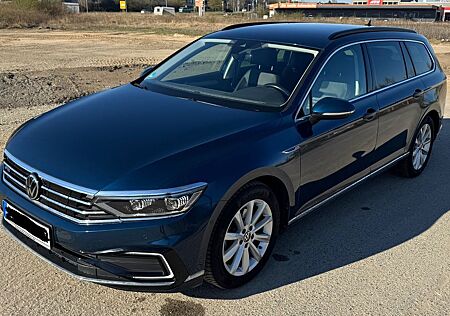VW Passat Variant Volkswagen Passat GTE Variant 1.4 TSI DSG