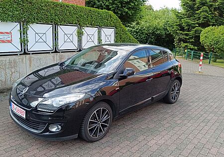 Renault Megane III Lim. 5-trg. BOSE Edition TÜV 09/2026