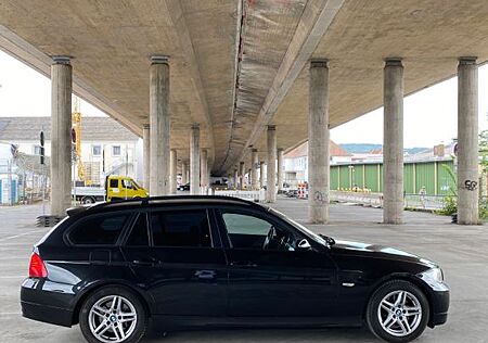 BMW 320i touring -