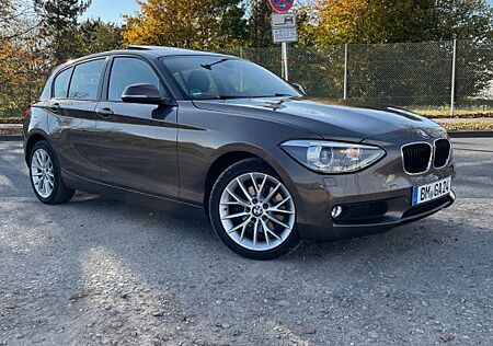 BMW 120d - CARPLAY & großes Navi
