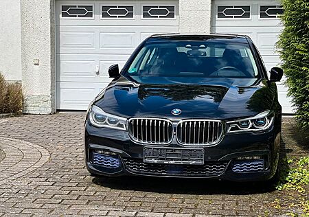 BMW 730d - Massage, Head-Up, M-Packet