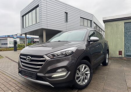Hyundai Tucson blue Advantage NAVI KAMERA SPURHALTEASSIS