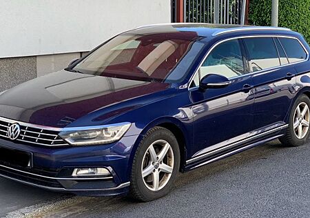 VW Passat Variant Volkswagen 2.0 TDI DSG * R-Line / Navi / LED