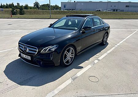 Mercedes-Benz E 220 d AMG Line Autom. AMG Line