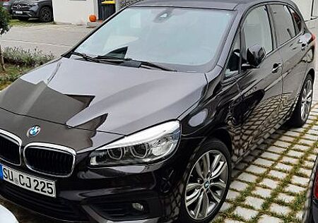 BMW 2er 220d Active Tourer, 8-fach bereift