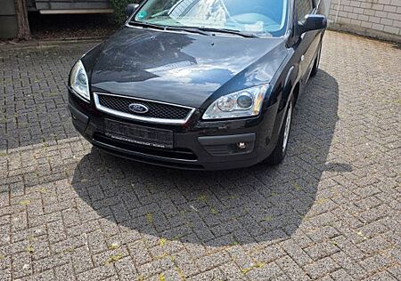 Ford Focus 1,6 Ti-VCT Titanium Titanium