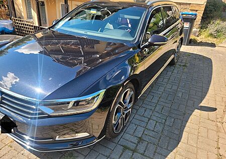 VW Passat Variant Volkswagen 2.0 TDI SCR Highline Variant ...